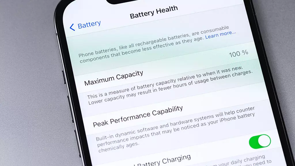 Maximizing Your iPhone Battery Life: Tips and Tricks