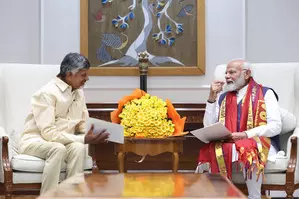 Chandrababu Naidu meets PM, seeks financial handholding amid scarcity of resources (Lead)