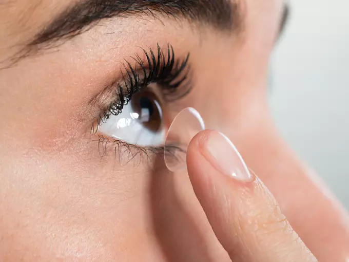 Hidden Dangers of Contact Lenses: Experts Warn of Potential Eye Damage