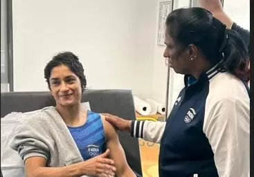 Heartbreak at the Paris Olympics: P.T. Usha Meets Vinesh Phogat After Disqualification from Womens Wrestling Final