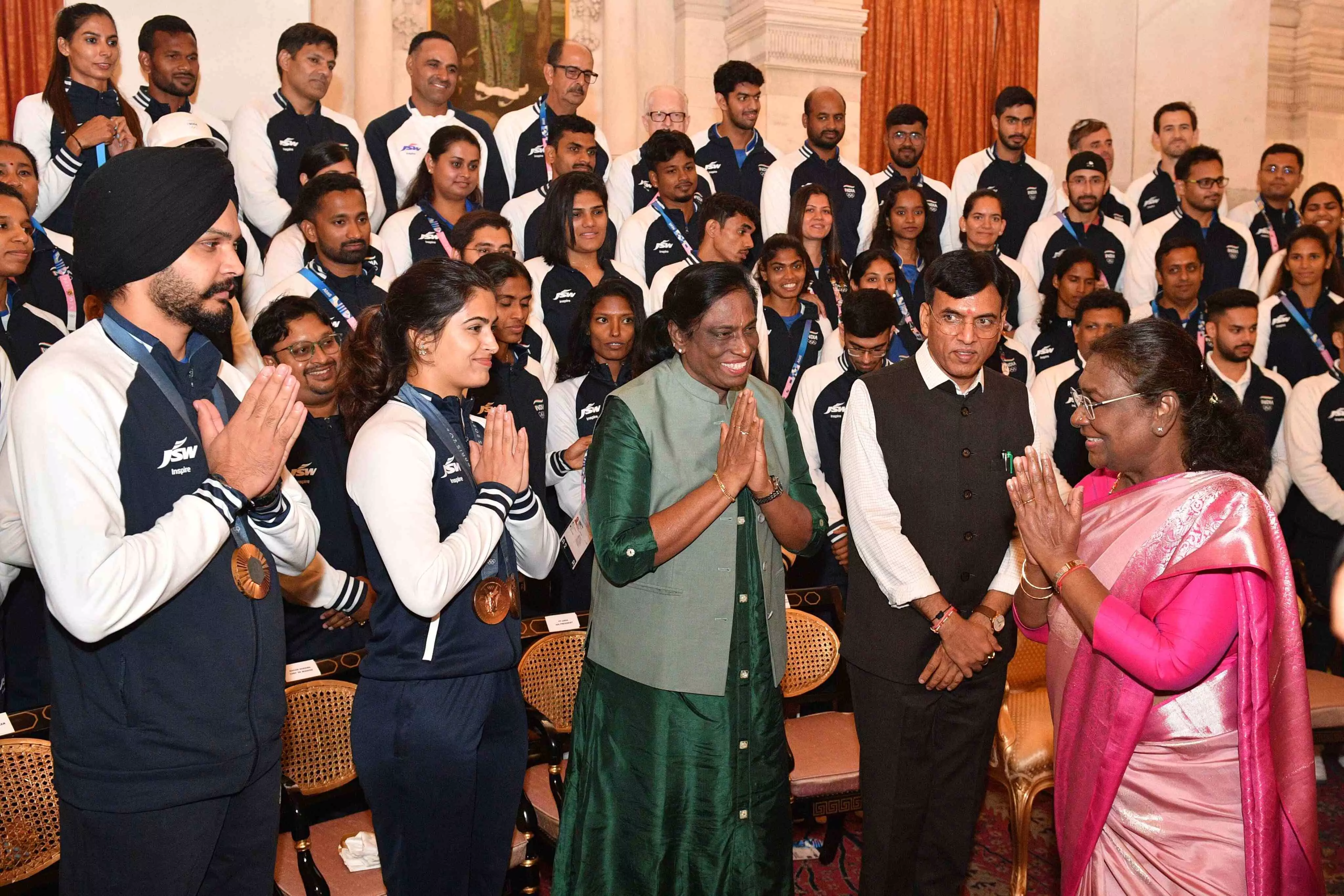 President Droupadi Murmu Honors Indian Olympic Contingent at Rashtrapati Bhavan