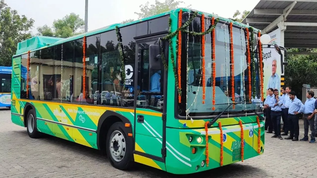 Delhi Government Begins Trial of Mohalla Bus Service to Boost Last-Mile Connectivity