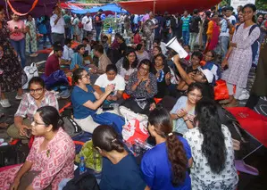 Nothing political, protesting junior doctors quash Mamata Banerjees claim