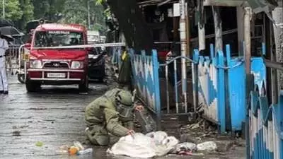 Explosion on SN Banerjee Road in Kolkata Leaves One Injured, Police Investigate