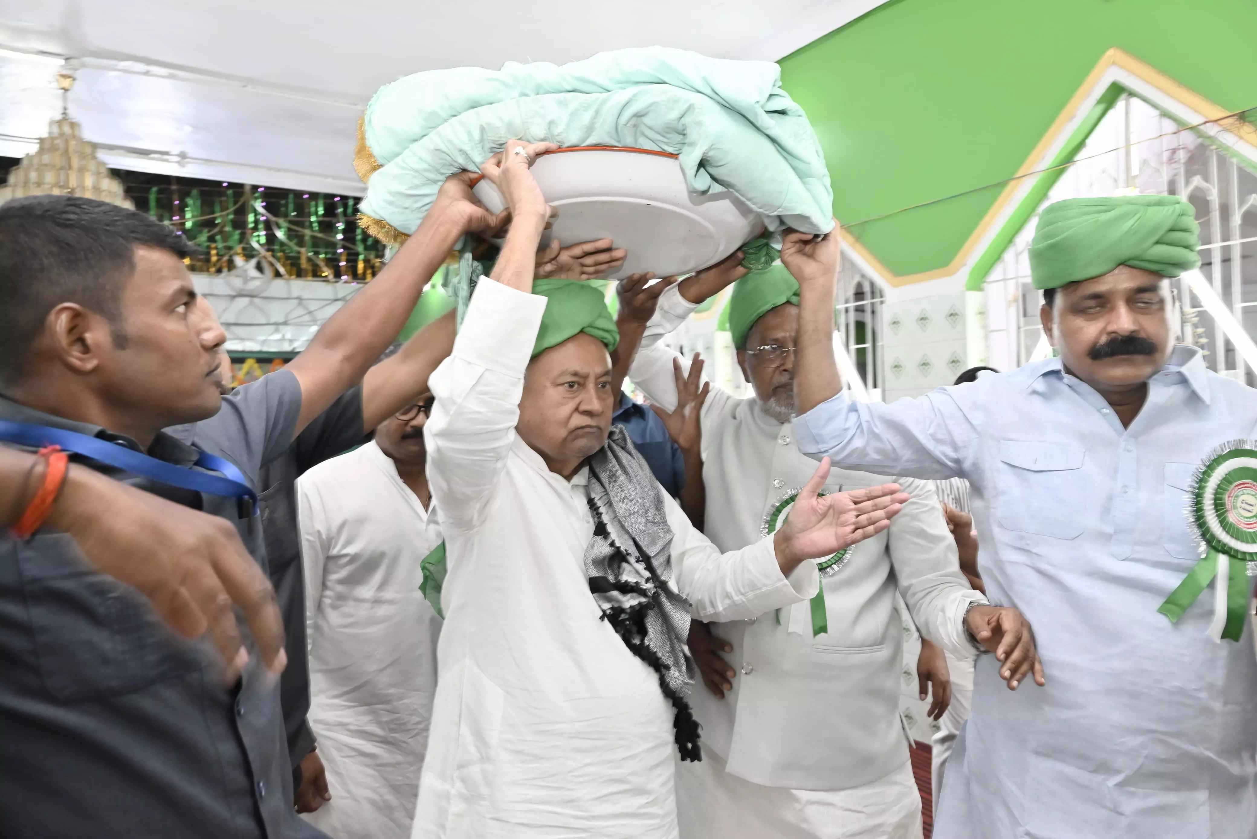 Bihar CM Nitish Kumar Visits Shrine of Hazrat Shah Jalal Shaheed