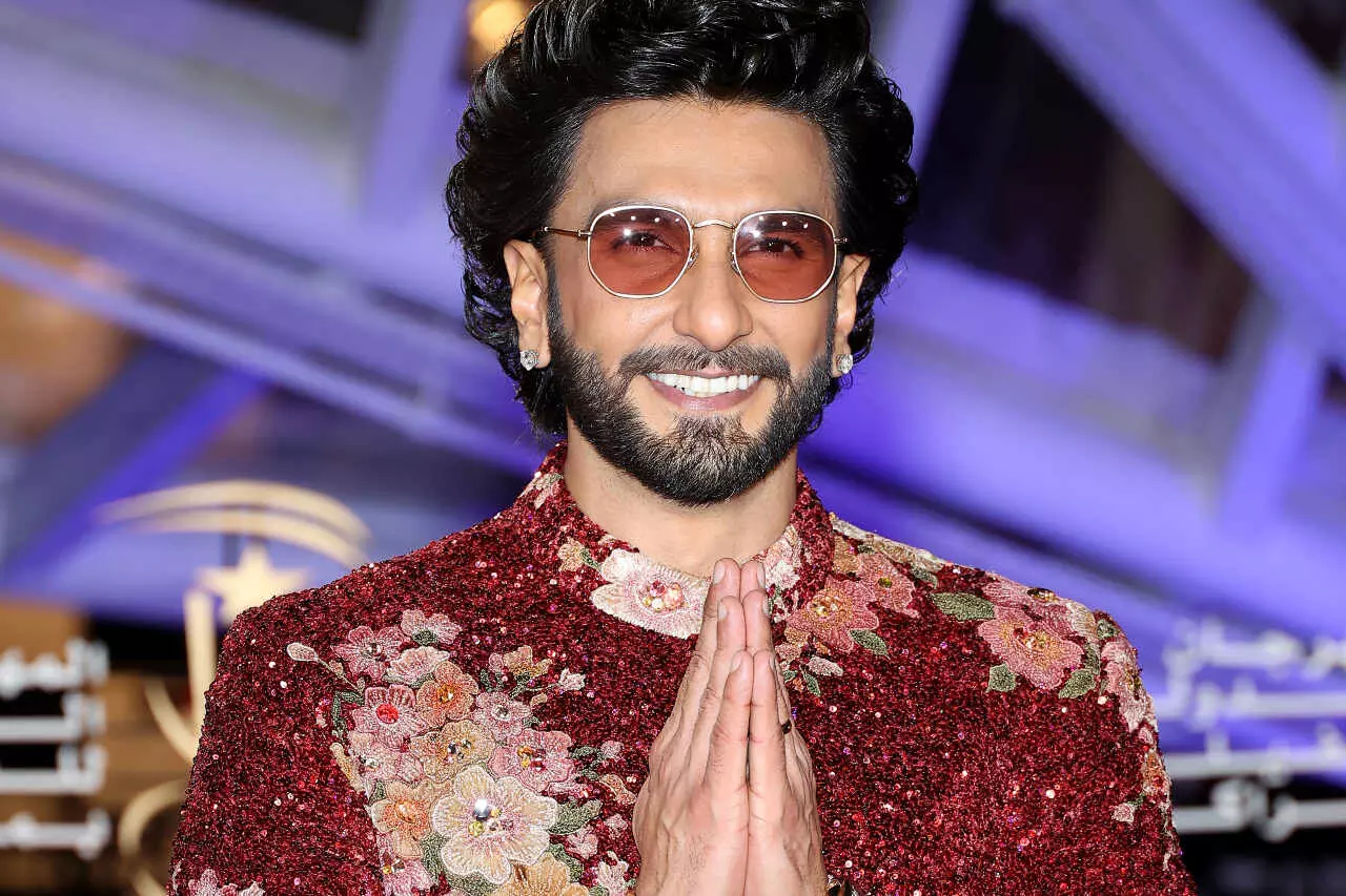 Ranveer Singh Eagerly Awaits 5 Upcoming Films Set to Smoke Up the Box Office