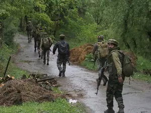 Pak terrorist, policeman killed in encounter in J&K’s Kathua (Ld)