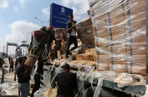 Egypt sends 22 tonnes of humanitarian aid to Lebanon