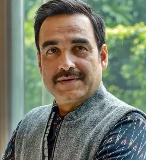 Pankaj Tripathi to turn a radio host for FM channel