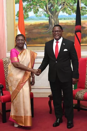 President Murmu meets Malawi counterpart, holds delegation-level talks