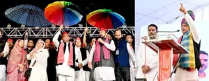 Akhilesh Yadav hints at climb-down from SPs demand for 12 seats in Maha