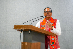 MP: Shivraj Chouhan chairs meeting for Budhni bypolls