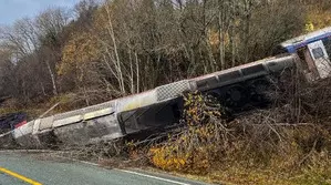 1 killed, 4 injured after train carrying 55 people derails in Norway