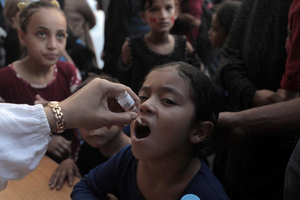 Gaza faces risk of polio spreading if vaccination continues to delay: UN