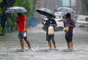 Cyclone Dana: Heavy rainfall in pockets of Bengal predicted throughout Friday