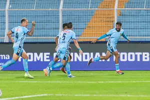 ISL 2024-25: Hyderabad FC go head-on with prolific Mohun Bagan Super Giant