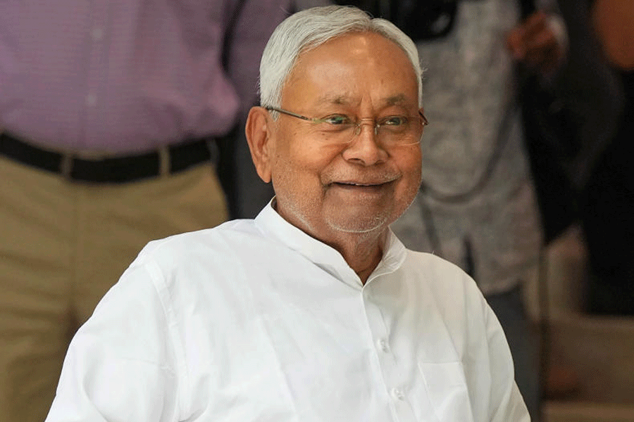 Bihar CM Nitish Kumar Launches 38 Highway Patrol Vehicles to Enhance Road Safety