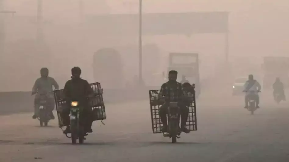 Air Pollution in Lahore: Officials Warn of Possible Lockdown as Toxic Smog Sends Thousands to Hospitals