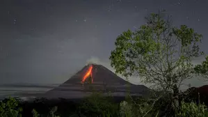 Mount Marapi in Indonesias West Sumatra erupts