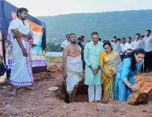 To elevate next generation: Sindhu performs Bhumi Puja for badminton academy in Vizag (Lead)