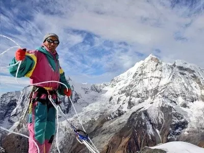 1,270 climbers allowed to scale 45 peaks in Nepal