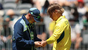 Connolly ruled out of Australia’s T20Is against Pakistan with fractured hand