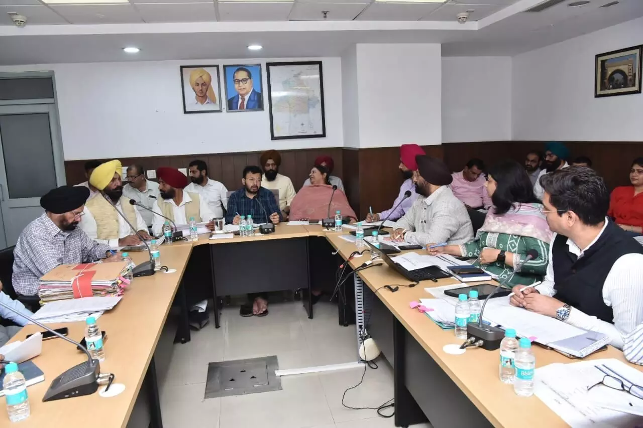 Dr Ravjot Singh Urges Special Efforts to Keep Punjabs Cities Garbage-Free