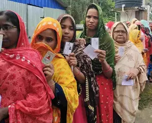 Bengal bypolls: Reports of sporadic violence continue to surface (3rd lead)