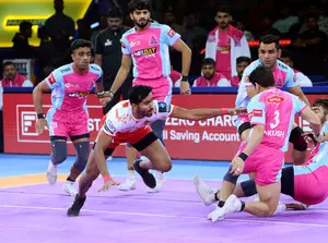 PKL Season 11: Complete team performance helps Jaipur Pink Panthers overcome Gujarat Giants