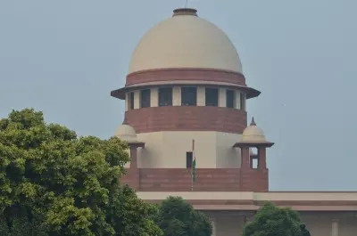 No complete embargo on granting anticipatory bail to proclaimed  offender: SC