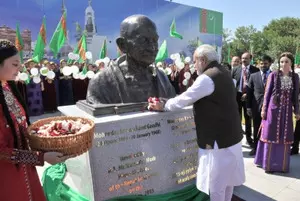 PM Modi pays homage to Mahatma Gandhi in Guyana