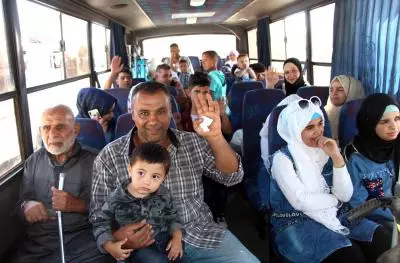 420,000 Syrian refugees return from Lebanon due to Hezbollah-Israel conflict