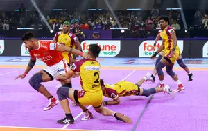 PKL Season 11: Parteek Dahiya’s raids, defensive effort help Gujarat Giants beat Telugu Titans