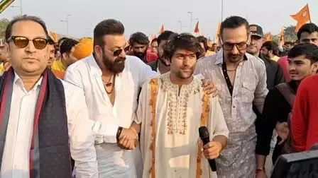 Sanjay Dutt Joins Peethadheeshwar Dhirendra Shastris Hindu Ekta Padyatra