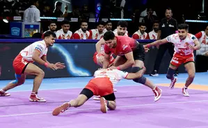 PKL Season 11: Bengaluru Bulls fight back for draw with Gujarat Giants in Pune-leg opener