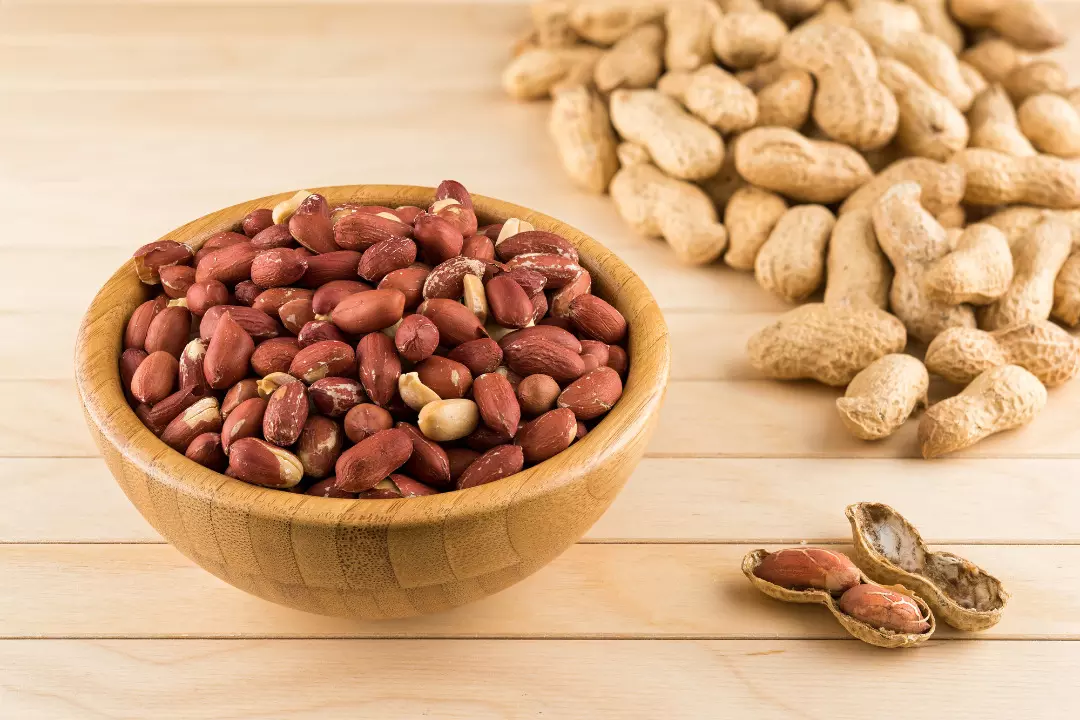 Why is it beneficial to eat peanuts in winter? Know the right quantity and benefits