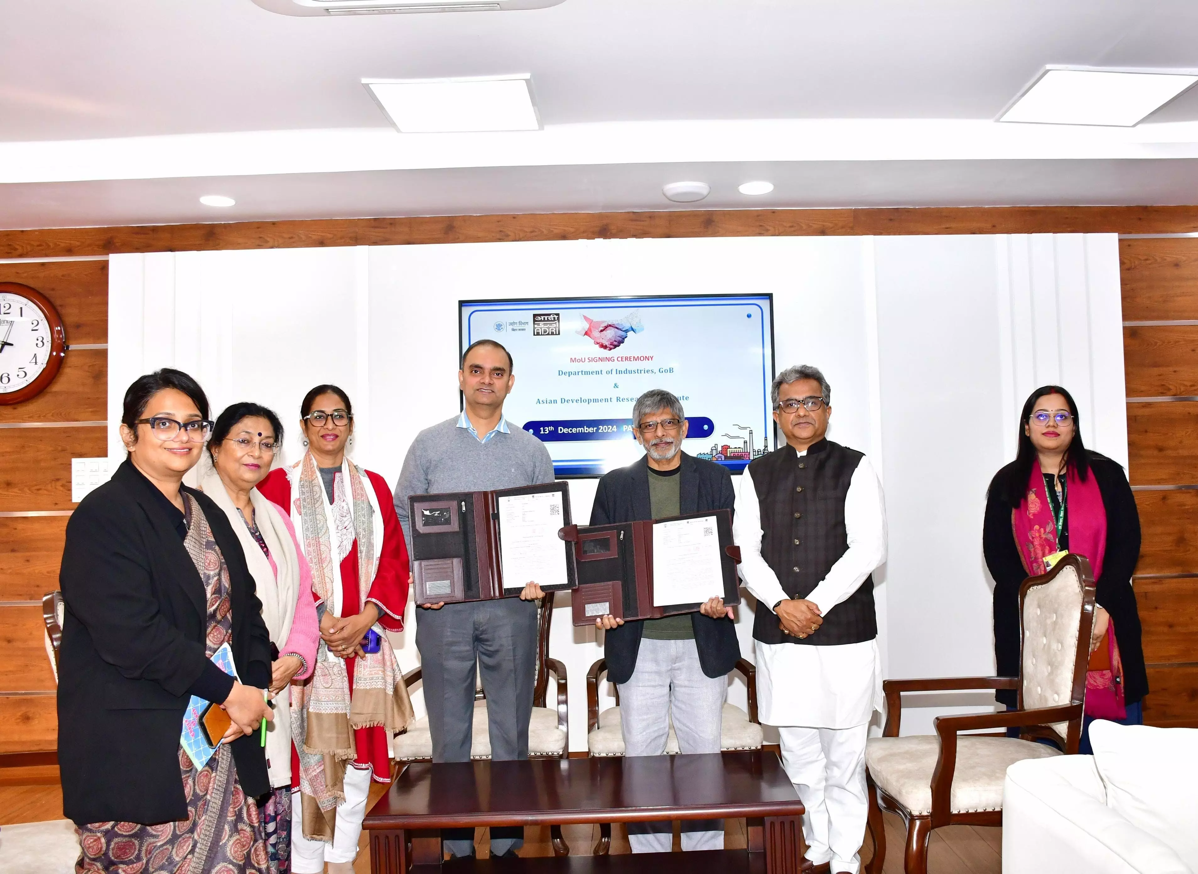 Focusing Reforms in Industry and Employment: MoU signed between Bihar Government and Asian Development Research Institute (ADRI)