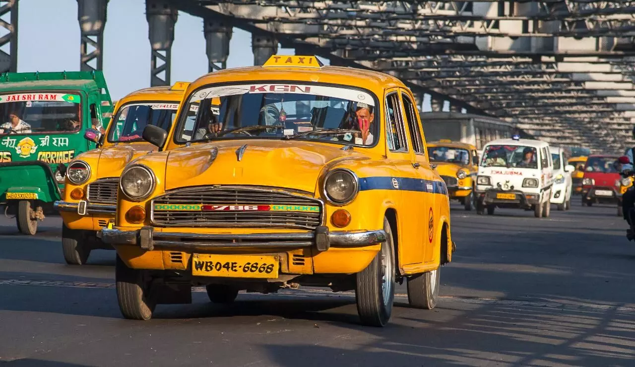 Kolkatas identity yellow taxi on the way of disappearing! what is the reason?