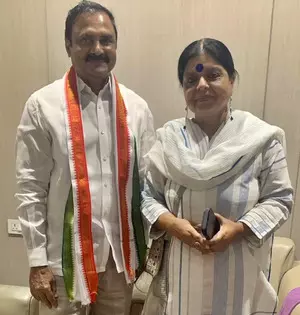 Allu Arjuns father-in-law meets Tgana Congress in-charge Deepa Dasmunsi 