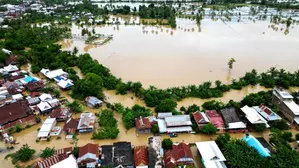 Floods, landslides hit Indonesia ahead of year-end holidays