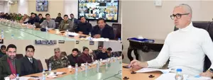 J&K CM directs setting joint control rooms to handle winter-related complaints