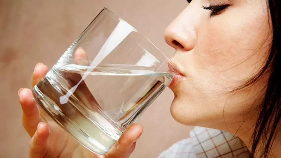 Are you drinking less water in winter? These problems can be seen in the body