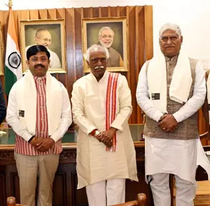 UP ministers invite Haryana Governor, CM for Mahakumbh