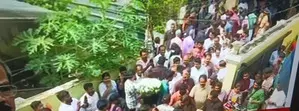 Vijayan, others pay tributes to Kerala’s legend MT; 2-day mourning declared