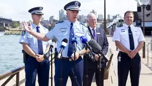 Teenagers stabbed during New Years Eve celebrations in Sydney, Melbourne