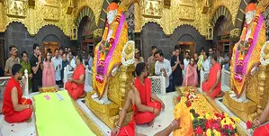 Sonu Sood seeks blessings at Shirdi ahead of ‘Fateh’ release