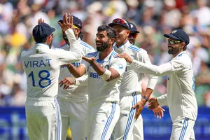 5th Test: Bumrah removes Khawaja after Boland gives Australia upper hand (Ld)