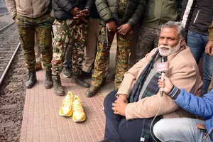 Pappu Yadav, 7 others booked for disrupting railway operations in Patna