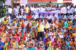 Contractors suicide: Job of govt to hold fair probe, says Kharge as Ktaka BJP holds statewide protests