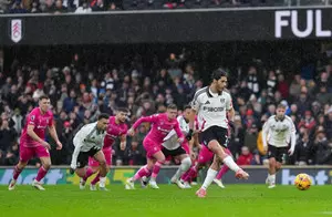 Fulham extend unbeaten streak to eight games with 2-2 draw vs Ipswich Town